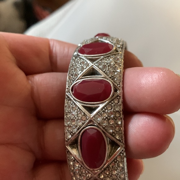Bracelet with silver toned background   Diamond and gem stone design. - Picture 2 of 7